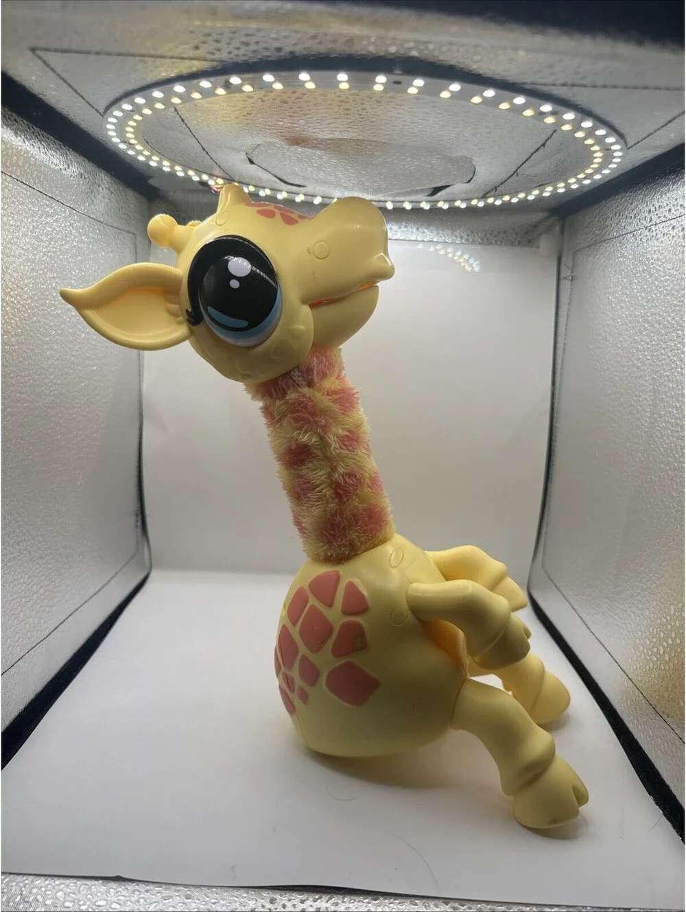 Little Live Pets Gotta Go Giraffe - Gigi ( NO Toilet JUST GIRAFFE( WORKS )